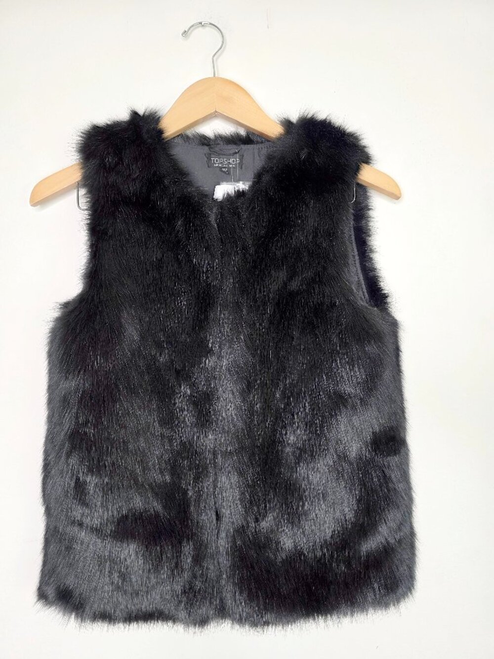 NWT Topshop Size 2 Black Faux Fur Vest Jacket Mob Wife Glam Luxe Winter Layering